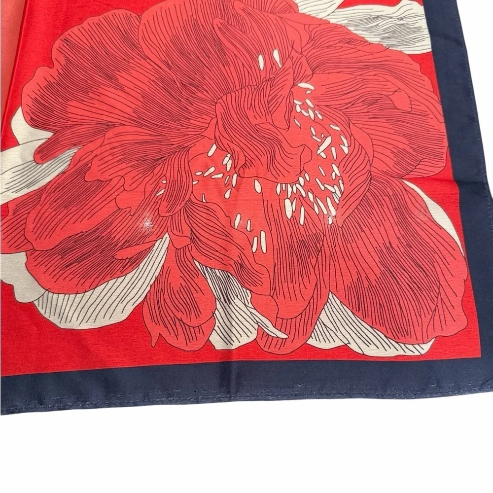 🌺Colorful Floral Print Silk Scarf in Navy, Red, Pink, Mint tones. 23” square